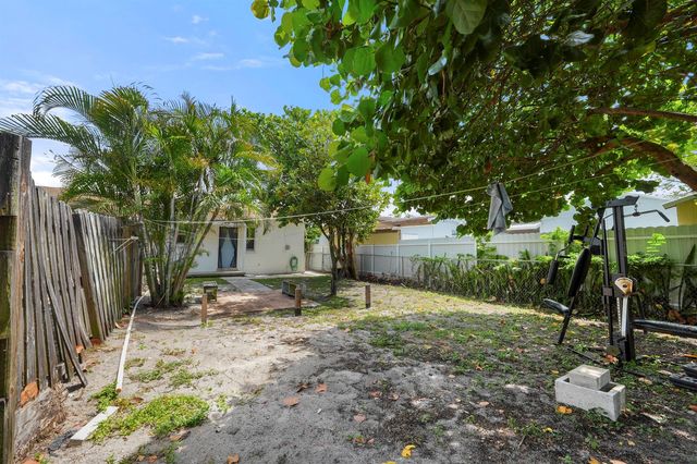 429 Lytle Street, West Palm Beach, FL 33405