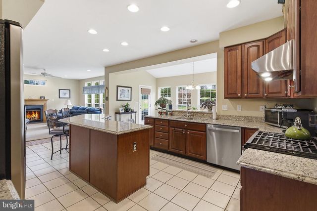 27 PENN PL, Forked River, NJ 08731
