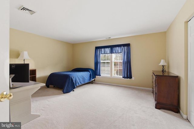 27 PENN PL, Forked River, NJ 08731