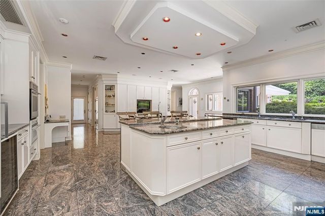 67 Adams Drive, Cresskill, NJ 07626