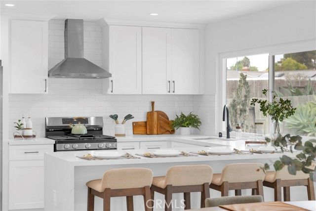 1768 Henderson Court, Vista, CA 92083