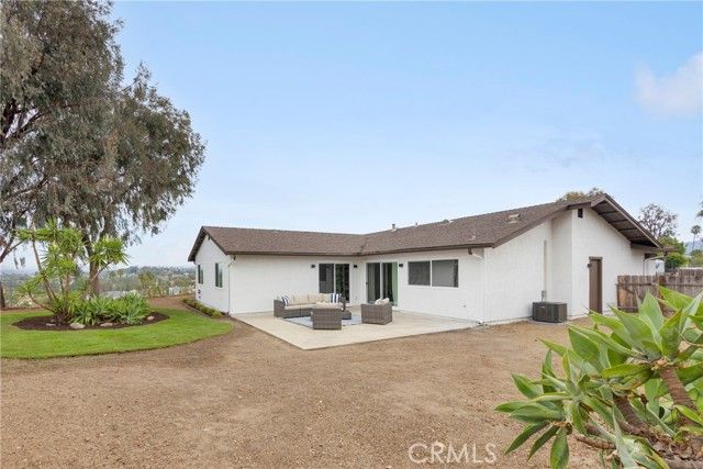 1768 Henderson Court, Vista, CA 92083