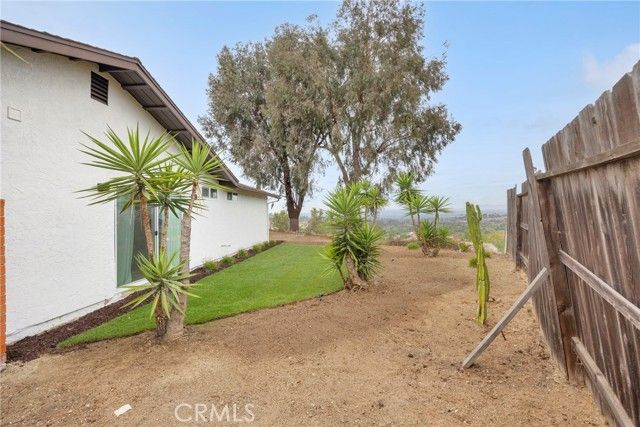 1768 Henderson Court, Vista, CA 92083