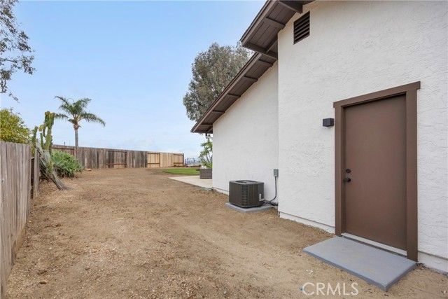 1768 Henderson Court, Vista, CA 92083