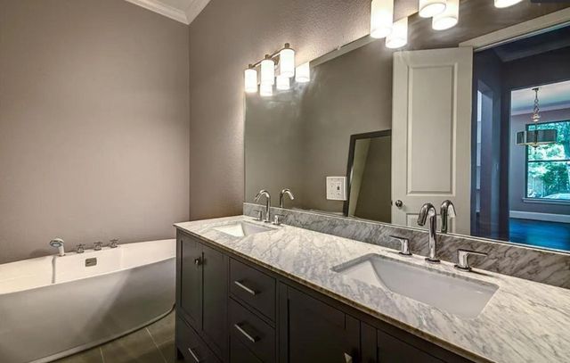 10532 Barrywood Drive, Dallas, TX 75230