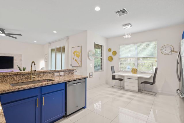 8203 Half Dome Court, Boynton Beach, FL 33473