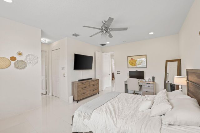 8203 Half Dome Court, Boynton Beach, FL 33473