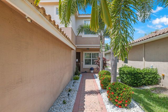 8203 Half Dome Court, Boynton Beach, FL 33473
