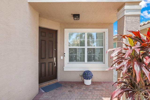 8203 Half Dome Court, Boynton Beach, FL 33473
