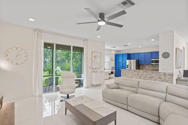 8203 Half Dome Court, Boynton Beach, FL 33473