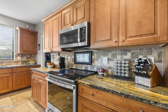 8996 W POTTER Drive, Peoria, AZ 85382