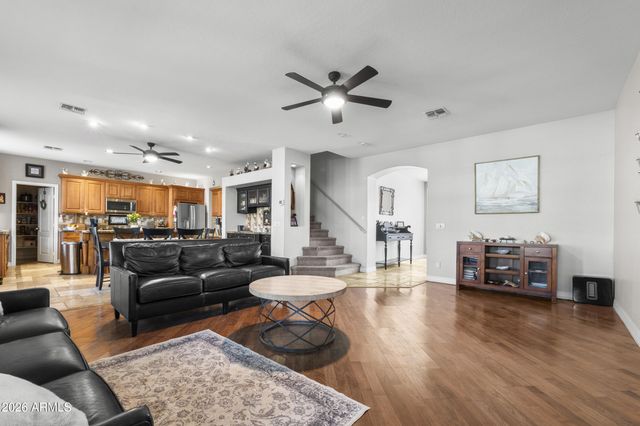 8996 W POTTER Drive, Peoria, AZ 85382