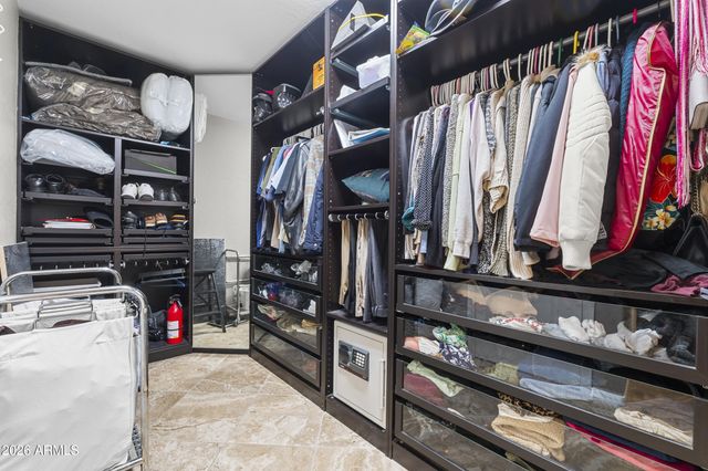 8996 W POTTER Drive, Peoria, AZ 85382