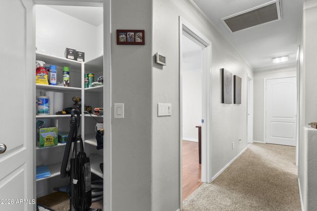 8996 W POTTER Drive, Peoria, AZ 85382