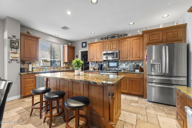 8996 W POTTER Drive, Peoria, AZ 85382