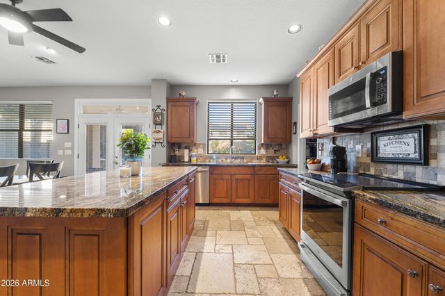 8996 W POTTER Drive, Peoria, AZ 85382