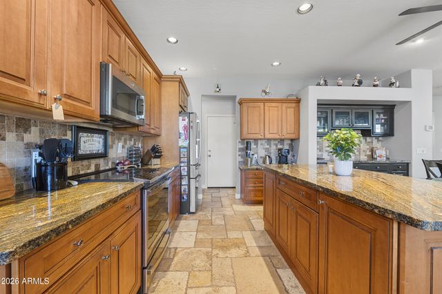 8996 W POTTER Drive, Peoria, AZ 85382