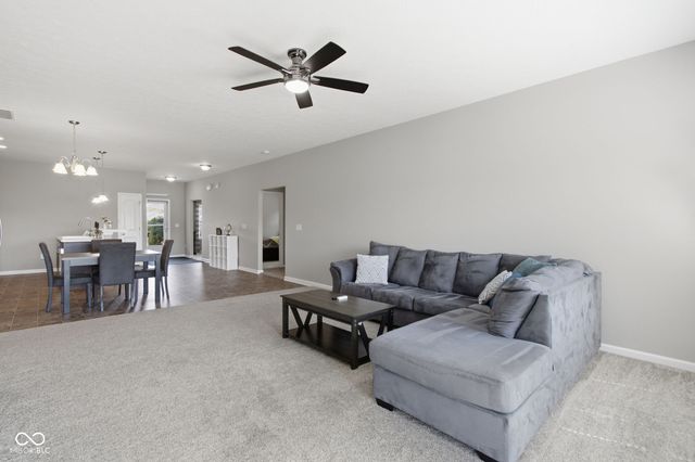 6124 Emerald Commons Drive, Indianapolis, IN 46221