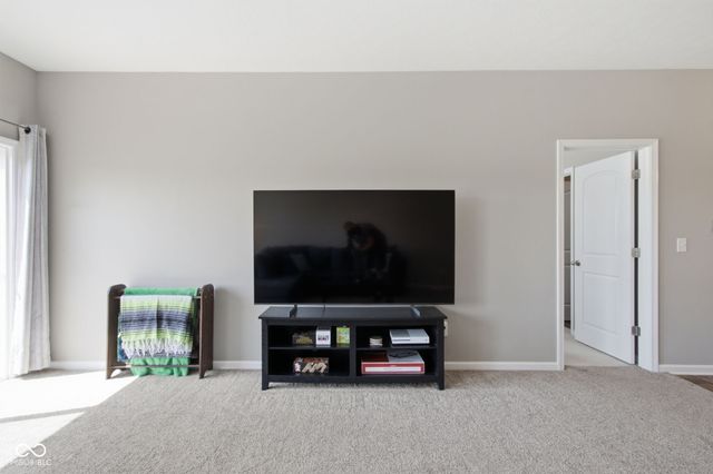 6124 Emerald Commons Drive, Indianapolis, IN 46221