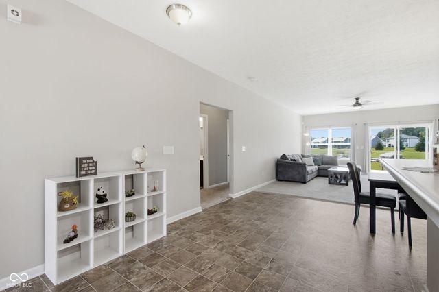 6124 Emerald Commons Drive, Indianapolis, IN 46221