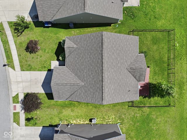 6124 Emerald Commons Drive, Indianapolis, IN 46221