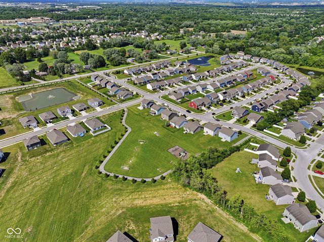 6124 Emerald Commons Drive, Indianapolis, IN 46221