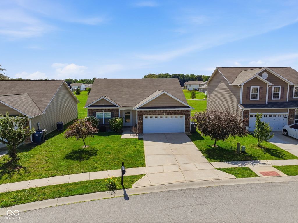 6124 Emerald Commons Drive, Indianapolis, IN 46221