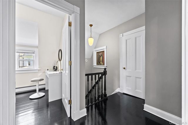 19 Howe Place, Bronxville, NY 10708