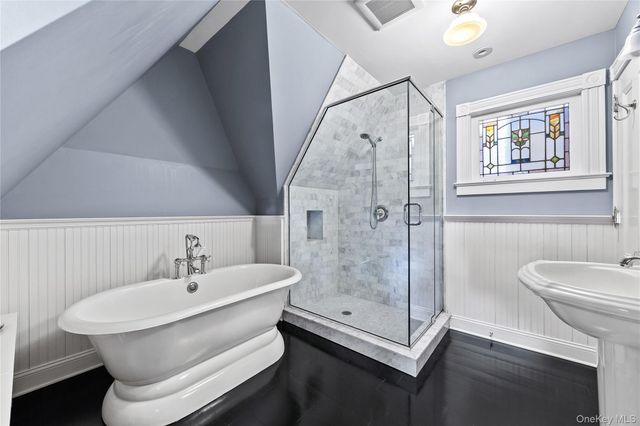 19 Howe Place, Bronxville, NY 10708