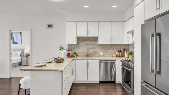 555 Innes Avenue 313, San Francisco, CA 94124