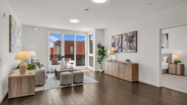 555 Innes Avenue 313, San Francisco, CA 94124