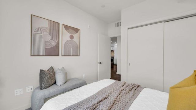 555 Innes Avenue 313, San Francisco, CA 94124
