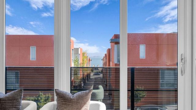 555 Innes Avenue 313, San Francisco, CA 94124