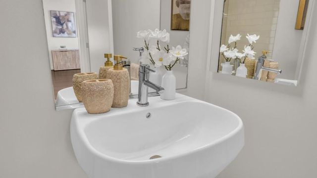 555 Innes Avenue 313, San Francisco, CA 94124
