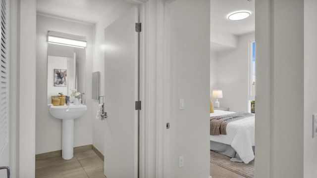 555 Innes Avenue 313, San Francisco, CA 94124