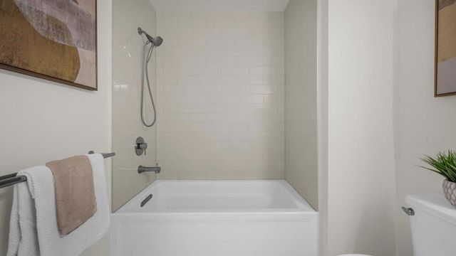 555 Innes Avenue 313, San Francisco, CA 94124