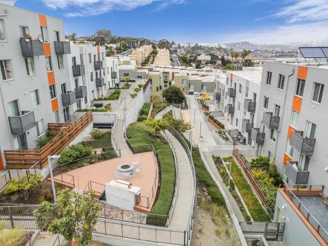 555 Innes Avenue 313, San Francisco, CA 94124