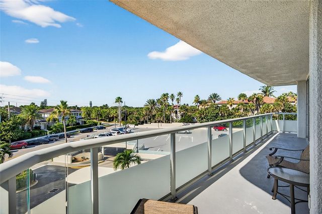 3554 Ocean Drive 302S, Vero Beach, FL 32963