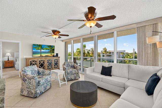 3554 Ocean Drive 302S, Vero Beach, FL 32963