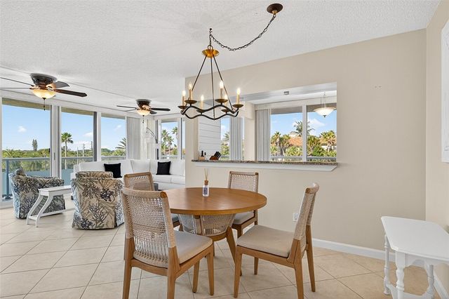 3554 Ocean Drive 302S, Vero Beach, FL 32963