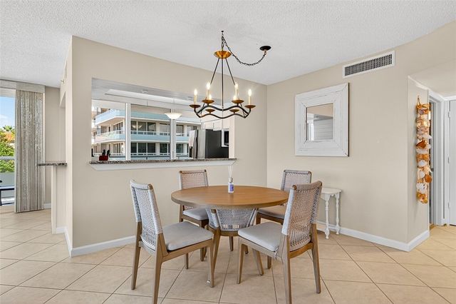 3554 Ocean Drive 302S, Vero Beach, FL 32963