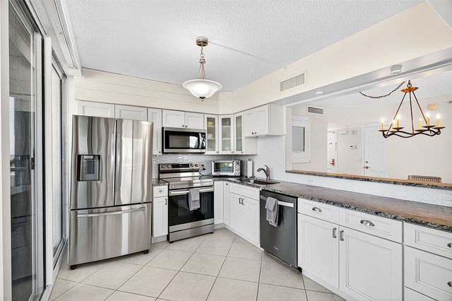 3554 Ocean Drive 302S, Vero Beach, FL 32963