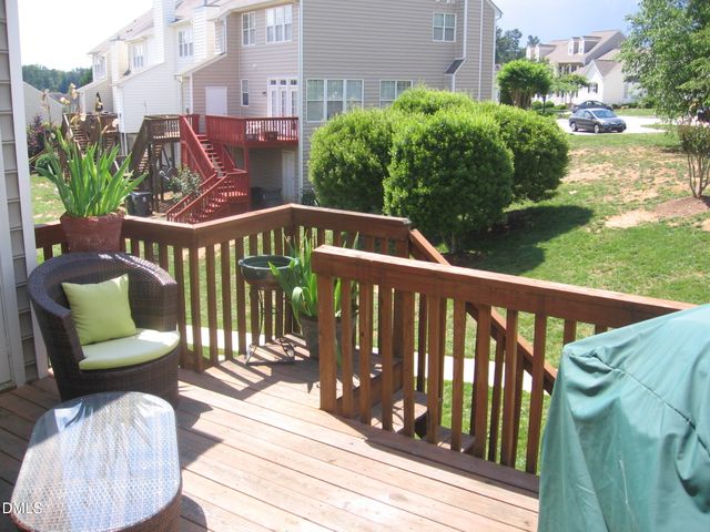 603 Knightsborough Way, Apex, NC 27502