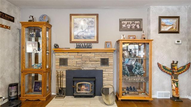 1505 Woodland Avenue, Eau Claire, WI 54701