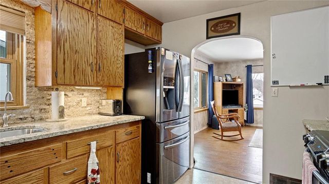 1505 Woodland Avenue, Eau Claire, WI 54701