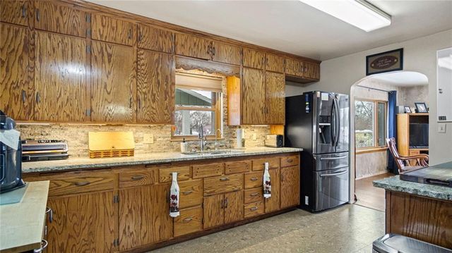 1505 Woodland Avenue, Eau Claire, WI 54701