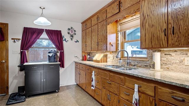 1505 Woodland Avenue, Eau Claire, WI 54701