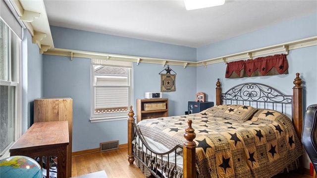 1505 Woodland Avenue, Eau Claire, WI 54701