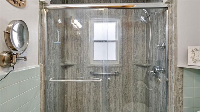 1505 Woodland Avenue, Eau Claire, WI 54701