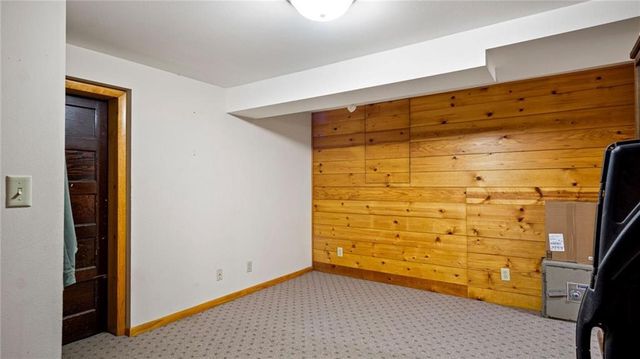 1505 Woodland Avenue, Eau Claire, WI 54701